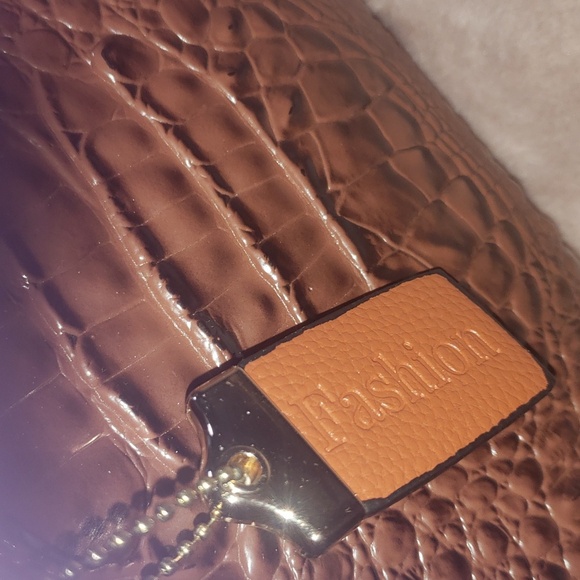 Fashion Alligator Purse from South America - Picture 5 of 7